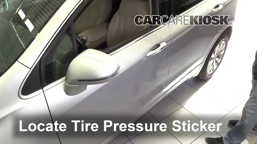 2017 Buick Envision Essence 2.5L 4 Cyl. FlexFuel Pneus et roues Vérifier la pression des pneus